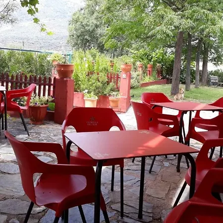 La Granja Del Pescador * Casas del Castanar