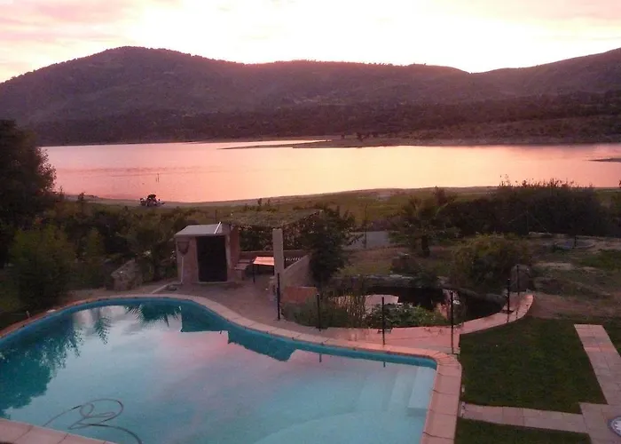 La Granja Del Pescador Pensión Casas del Castañar