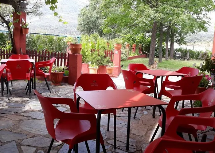 La Granja Del Pescador * Casas del Castañar