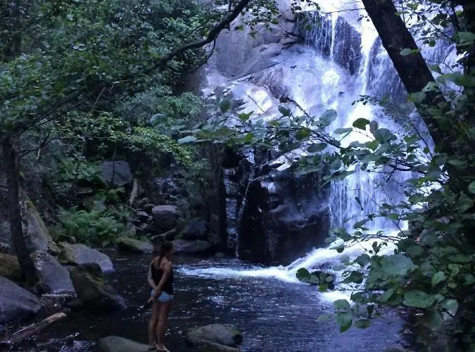 La Granja Del Pescador * Casas del Castañar